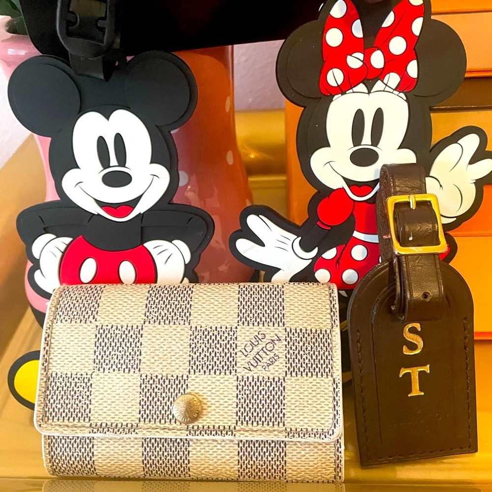 ‼️SOLD on Ⓜ️‼️Flash Sale 🎉Authentic Louis Vuitton Damier Azur Ring Keyholder - Picture 1 of 15
